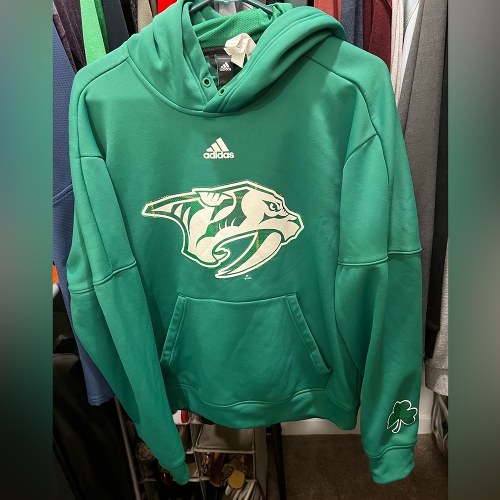 Nashville Predators Adidas Men’s St. Patrick’s Day Hoodie Green Size Medium